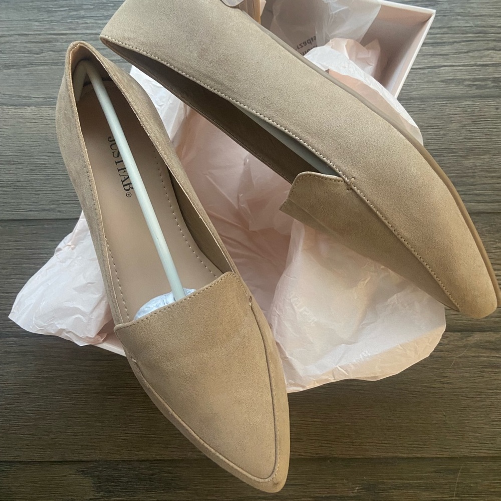 JustFab Kyndria Flats Size 10 - Taupe